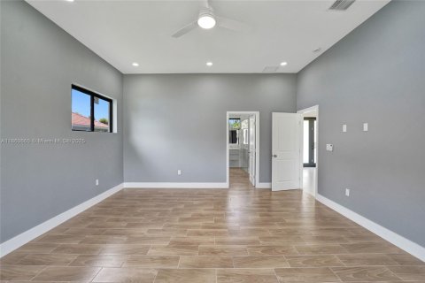 House in Plantation, Florida 4 bedrooms, 274.43 sq.m. № 1889406 - photo 30
