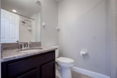 Touwnhouse à louer à Orlando, Floride: 3 chambres, 156.08 m2 № 2419354 - photo 16