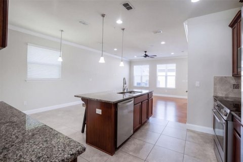 Touwnhouse à louer à Orlando, Floride: 3 chambres, 156.08 m2 № 2419354 - photo 5