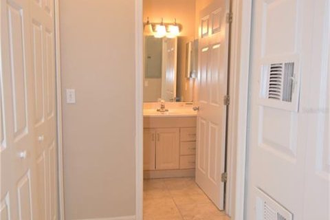 Apartamento en alquiler en Tampa, Florida, 2 dormitorios, 156.08 m2 № 2104192 - foto 8