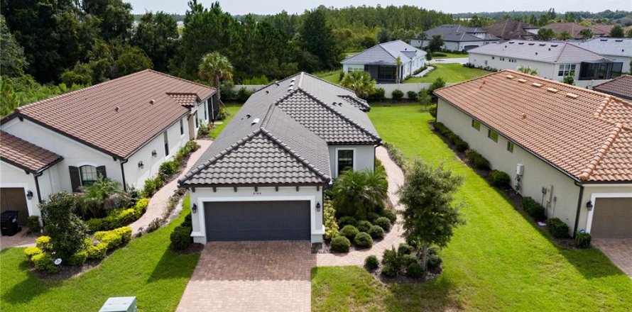 Villa ou maison à Wesley Chapel, Floride 2 chambres, 156.91 m2 № 2315067