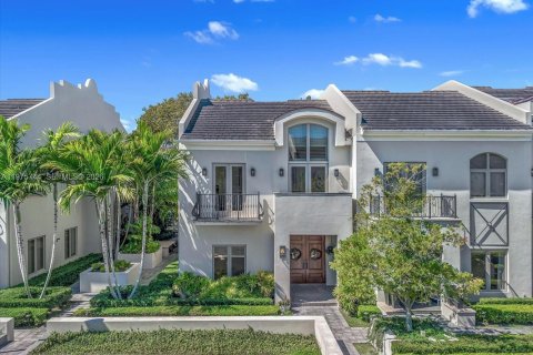 Townhouse in Miami, Florida 3 bedrooms, 288.37 sq.m. № 2041080