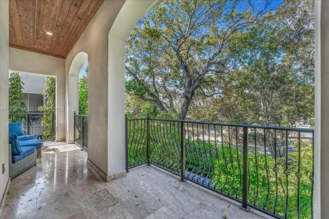 Townhouse in Miami, Florida 3 bedrooms, 288.37 sq.m. № 2041080 - photo 30