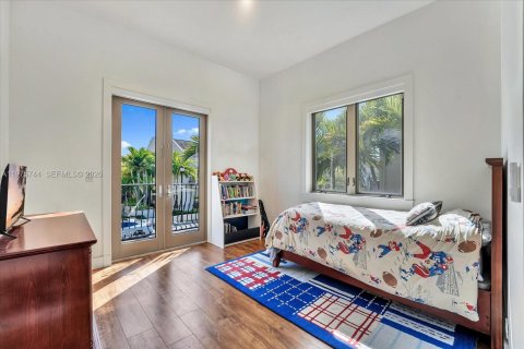 Townhouse in Miami, Florida 3 bedrooms, 288.37 sq.m. № 2041080 - photo 19