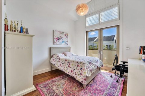 Townhouse in Miami, Florida 3 bedrooms, 288.37 sq.m. № 2041080 - photo 22