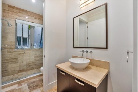 Townhouse in Miami, Florida 3 bedrooms, 288.37 sq.m. № 2041080 - photo 16