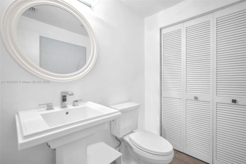Copropriété à vendre à Miami, Floride: 2 chambres, 134.62 m2 № 1814473 - photo 8