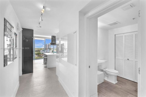 Copropriété à vendre à Miami, Floride: 2 chambres, 134.62 m2 № 1814473 - photo 7