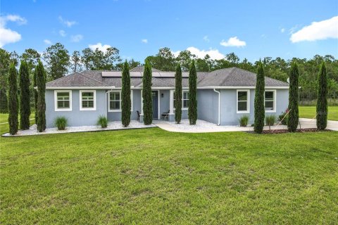 House in Groveland, Florida 2 bedrooms, 111.48 sq.m. № 2232934