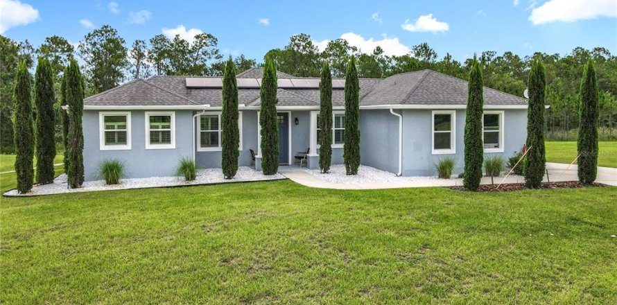 House in Groveland, Florida 2 bedrooms, 111.48 sq.m. № 2232934