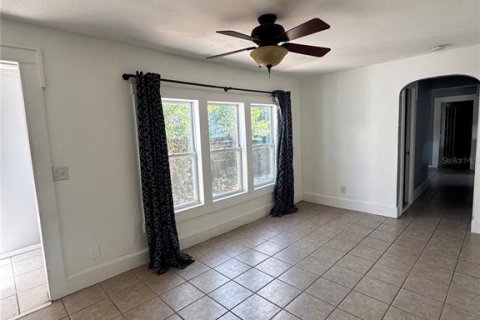 Villa ou maison à vendre à Saint Petersburg, Floride: 3 chambres, 77.11 m2 № 2148233 - photo 6