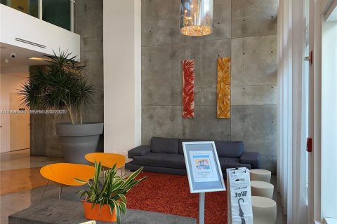 Condominio en alquiler en Miami, Florida, 2 dormitorios, 98.1 m2 № 1984681 - foto 7
