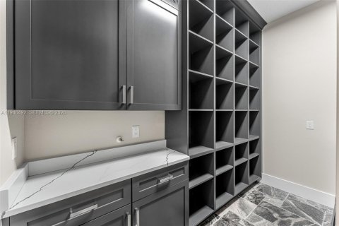 Villa ou maison à vendre à Melbourne, Floride: 5 chambres, 398.55 m2 № 2002656 - photo 28