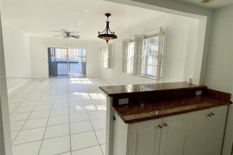 Copropriété à vendre à Hallandale Beach, Floride: 2 chambres, 117.06 m2 № 1938334 - photo 27