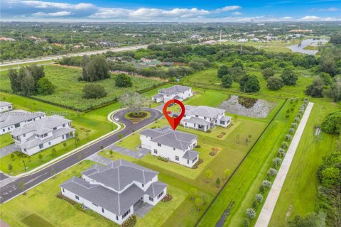 House in Davie, Florida 6 bedrooms, 549.8 sq.m. № 1807551 - photo 7