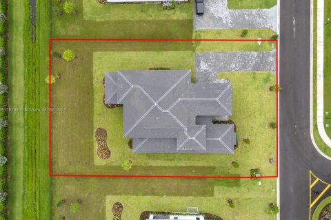 House in Davie, Florida 6 bedrooms, 549.8 sq.m. № 1807551 - photo 9