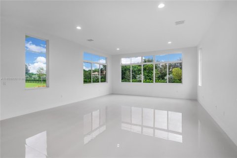House in Davie, Florida 6 bedrooms, 549.8 sq.m. № 1807551 - photo 19