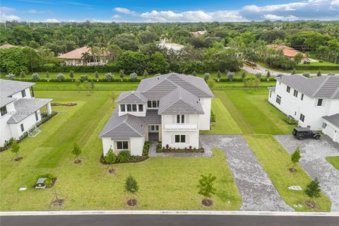 House in Davie, Florida 6 bedrooms, 549.8 sq.m. № 1807551 - photo 4