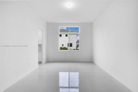 House in Davie, Florida 6 bedrooms, 549.8 sq.m. № 1807551 - photo 23