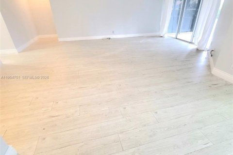Copropriété à vendre à Boca Raton, Floride: 2 chambres, 118.08 m2 № 2009263 - photo 6