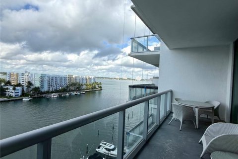 Copropriété à vendre à North Bay Village, Floride: 2 chambres, 130.99 m2 № 2011371 - photo 4