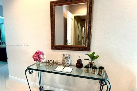 Copropriété à vendre à North Bay Village, Floride: 2 chambres, 130.99 m2 № 2011371 - photo 5