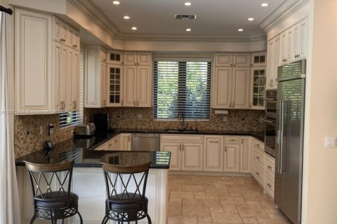 Купить виллу или дом в Санни-Айлс-Бич, Флорида 3 спальни, 193.24м2, № 1980946 - фото 10