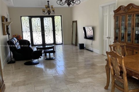 Купить виллу или дом в Санни-Айлс-Бич, Флорида 3 спальни, 193.24м2, № 1980946 - фото 7