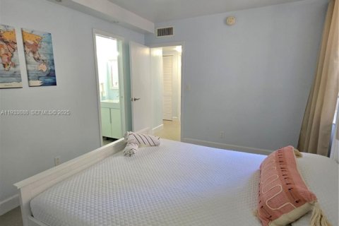 Condo in Tavernier, Florida, 2 bedrooms  № 1992162 - photo 13