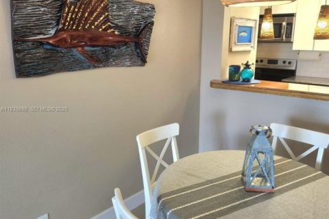 Condo in Tavernier, Florida, 2 bedrooms  № 1992162 - photo 8