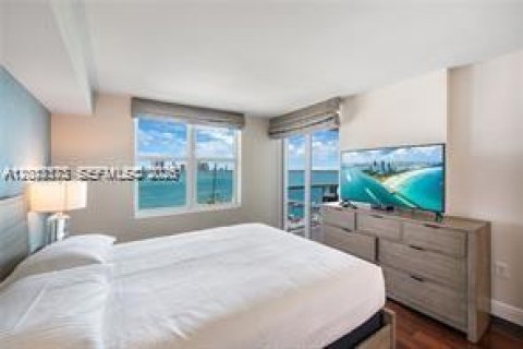 Condo in Miami Beach, Florida, 2 bedrooms  № 2071084 - photo 10