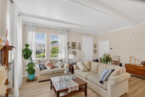 Casa en venta en Davenport, Florida, 5 dormitorios, 316.43 m2 № 2217968 - foto 9