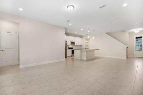 Touwnhouse à louer à Riverview, Floride: 3 chambres, 207.17 m2 № 2156539 - photo 6