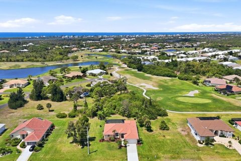 House in Placida, Florida 3 bedrooms, 204.94 sq.m. № 2201422