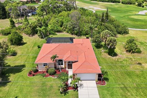 House in Placida, Florida 3 bedrooms, 204.94 sq.m. № 2201422 - photo 4