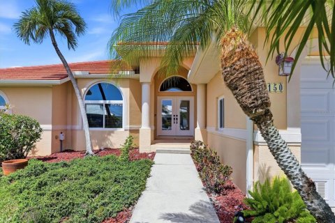 House in Placida, Florida 3 bedrooms, 204.94 sq.m. № 2201422 - photo 7