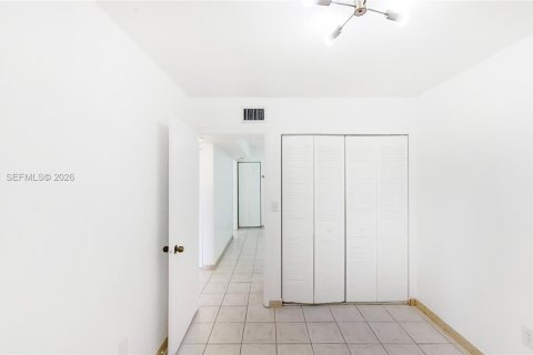 Copropriété à louer à Miami, Floride: 3 chambres, 98.76 m2 № 1997020 - photo 8