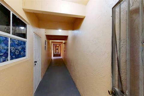 Copropriété à louer à Miami, Floride: 3 chambres, 98.76 m2 № 1997020 - photo 20
