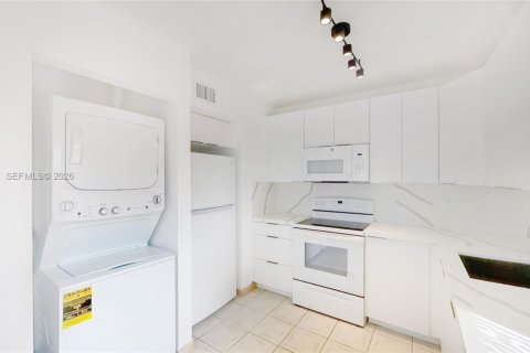 Copropriété à louer à Miami, Floride: 3 chambres, 98.76 m2 № 1997020 - photo 3