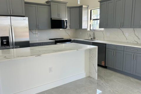 Villa ou maison à vendre à Lehigh Acres, Floride: 3 chambres № 2028814 - photo 16