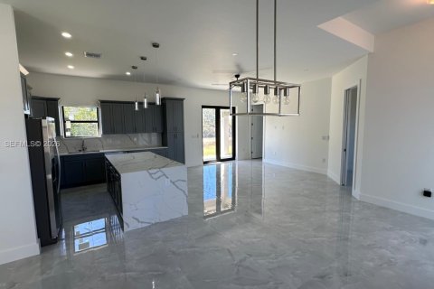 Villa ou maison à vendre à Lehigh Acres, Floride: 3 chambres № 2028814 - photo 5