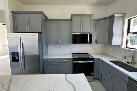 Villa ou maison à vendre à Lehigh Acres, Floride: 3 chambres № 2028814 - photo 11