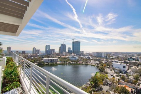 Condo in Saint Petersburg, Florida, 2 bedrooms  № 1793527 - photo 27