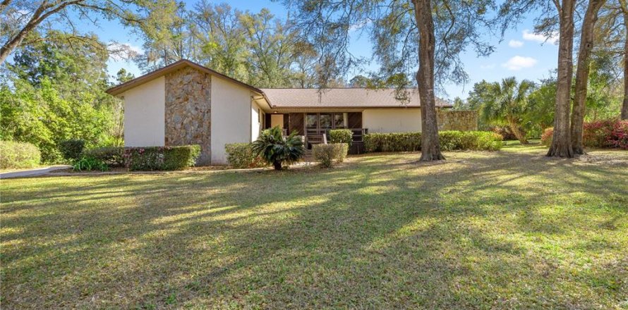 Casa en Dunnellon, Florida 3 dormitorios, 190.73 m2 № 1910350