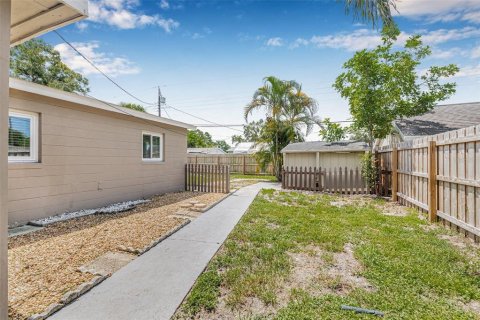 House in Pinellas Park, Florida 3 bedrooms, 89.93 sq.m. № 1803389 - photo 23