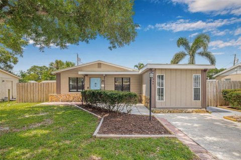 House in Pinellas Park, Florida 3 bedrooms, 89.93 sq.m. № 1803389 - photo 1