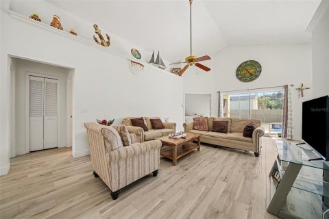 Villa ou maison à vendre à Orlando, Floride: 2 chambres, 124.49 m2 № 2416257 - photo 5