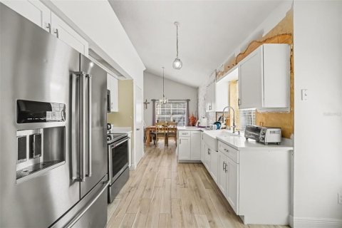Villa ou maison à vendre à Orlando, Floride: 2 chambres, 124.49 m2 № 2416257 - photo 14