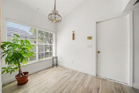 Villa ou maison à vendre à Orlando, Floride: 2 chambres, 124.49 m2 № 2416257 - photo 16