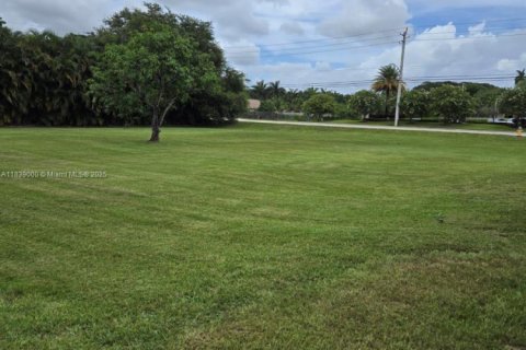 Terreno en venta en Davie, Florida № 1825677 - foto 2